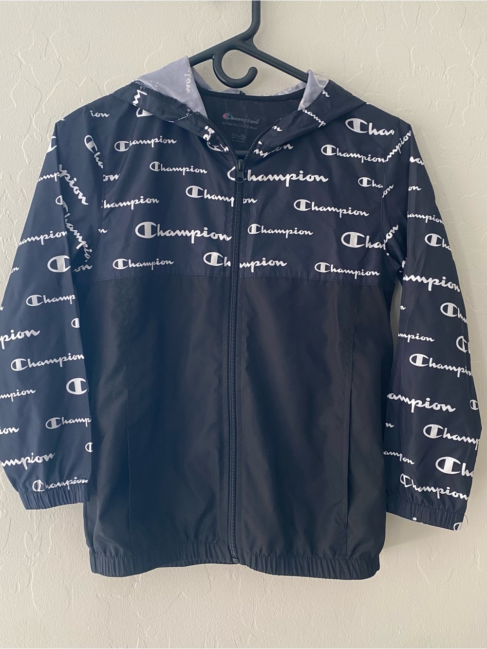 Champion Boys Youth Small S 8 Script Logo Full Zip Windbreaker Jacket Black⁠